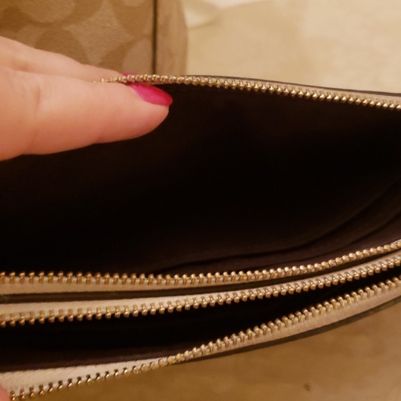 Coach tan and white tote bag with wallet - Picture 6 of 7